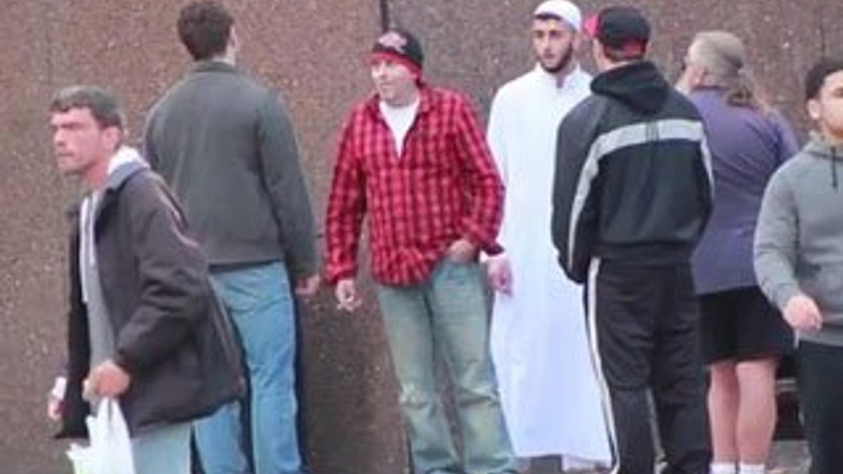 Kanada'da İslamofobi deneyi - İzle
