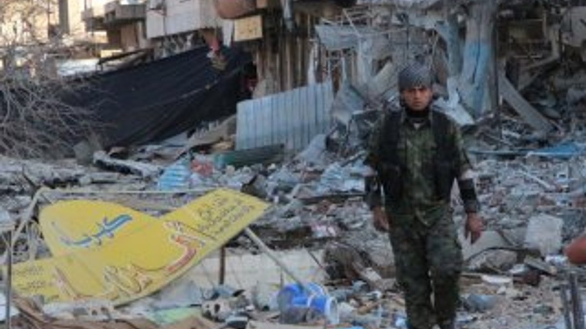 Kobani'deki savaşın yıkımları görüntülendi