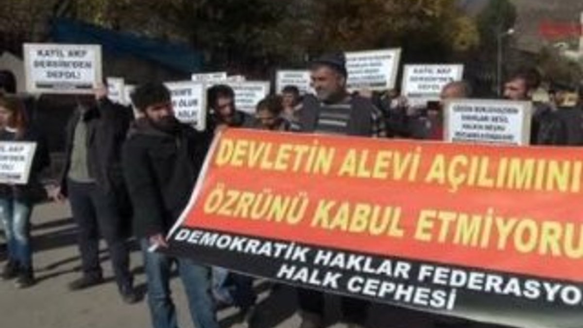 Davutoğlu'nu protesto eden göstericilere müdahale İZLE