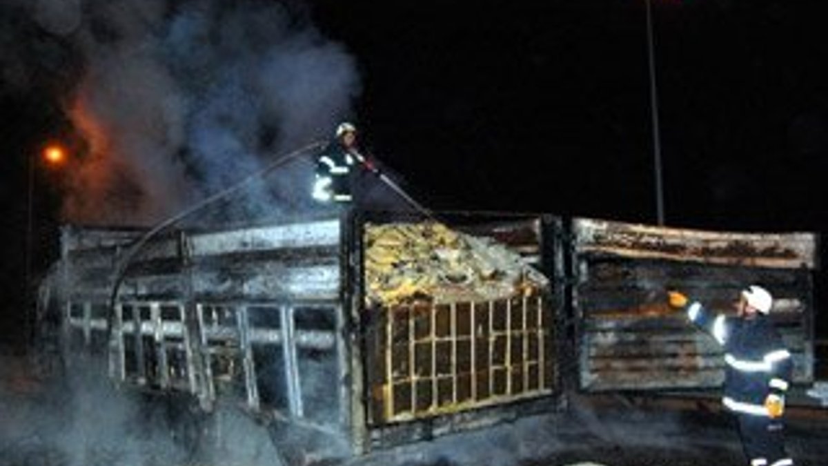 Şanlıurfa'da tanker ve TIR yandı: 1 ölü 1 yaralı