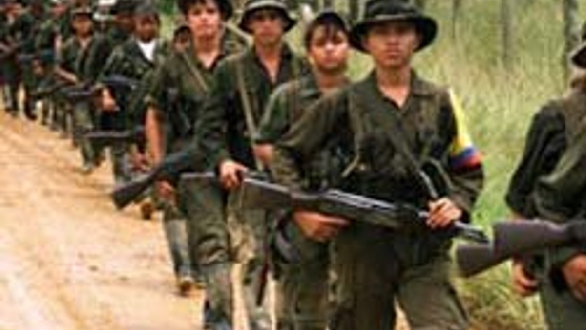 Kolombiya'da FARC 2 rehin askeri serbest bıraktı