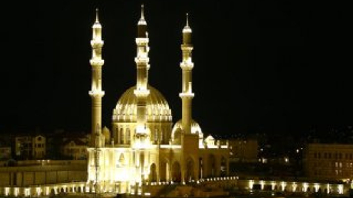 Bakü'ye 4 bin 200 kişilik camii