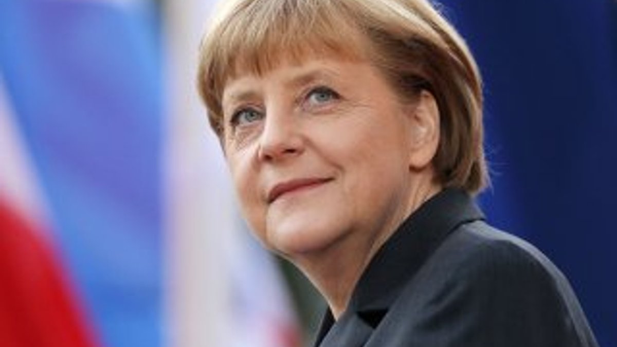 Angela Merkel için casus yazılım alarmı