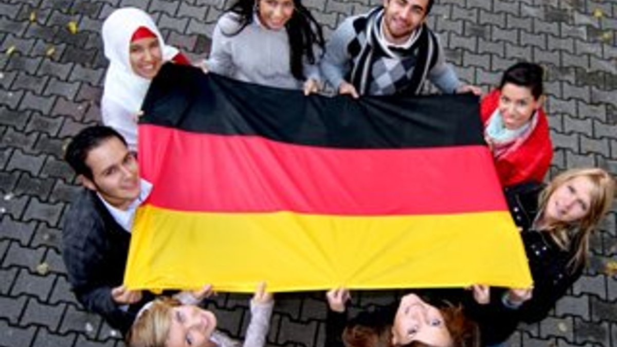 Almanya'da Müslümanlar İslamofobi'ye karşı yürüyecek