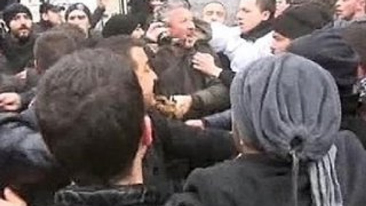 Taksim'de eylem yapan ülkücülere müdahale edildi