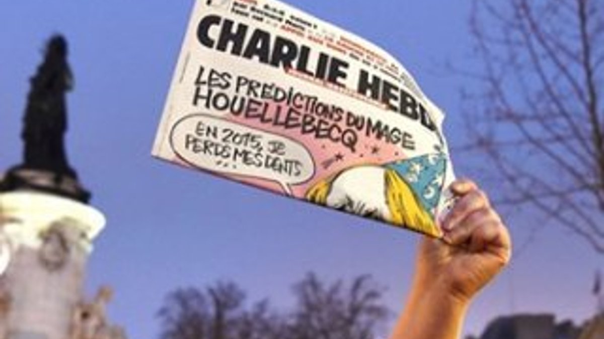 Charlie Hebdo kapağına Hz. Muhammed'i yerleştirdi