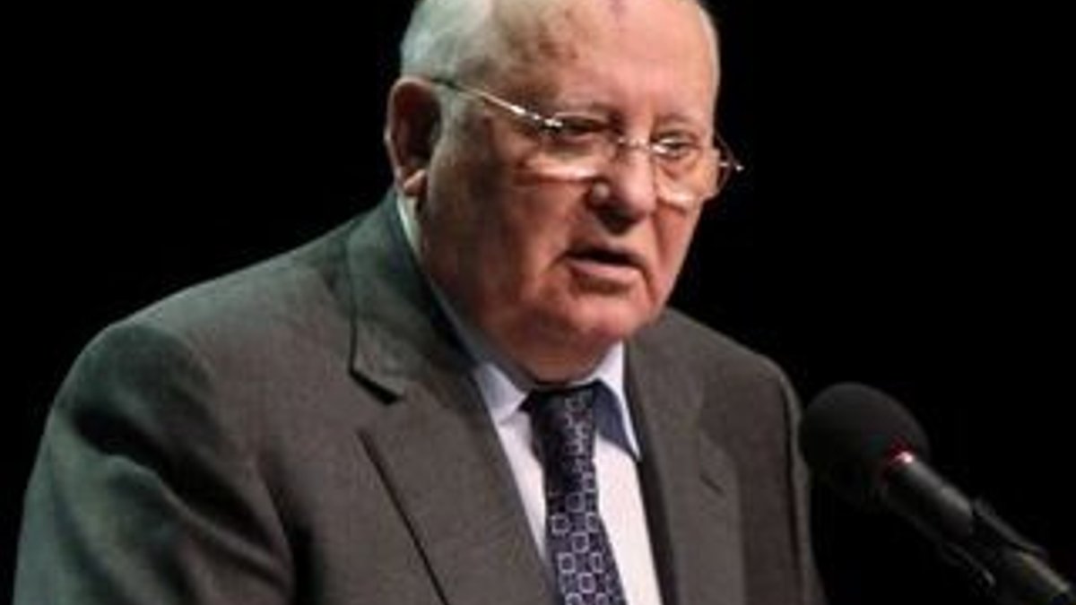 Gorbaçov: Batı Rusya'yı sıcak savaşa zorluyor