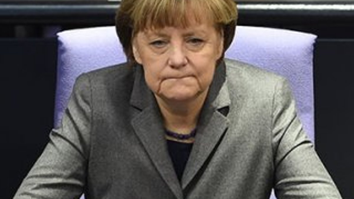 Yunanistan'ın borçlar silinsin talebine Merkel'den ret