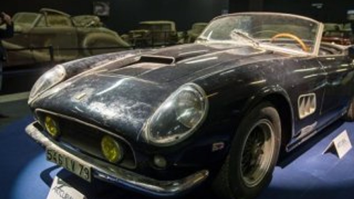 Klasik Ferrari rekor fiyata alıcı buldu
