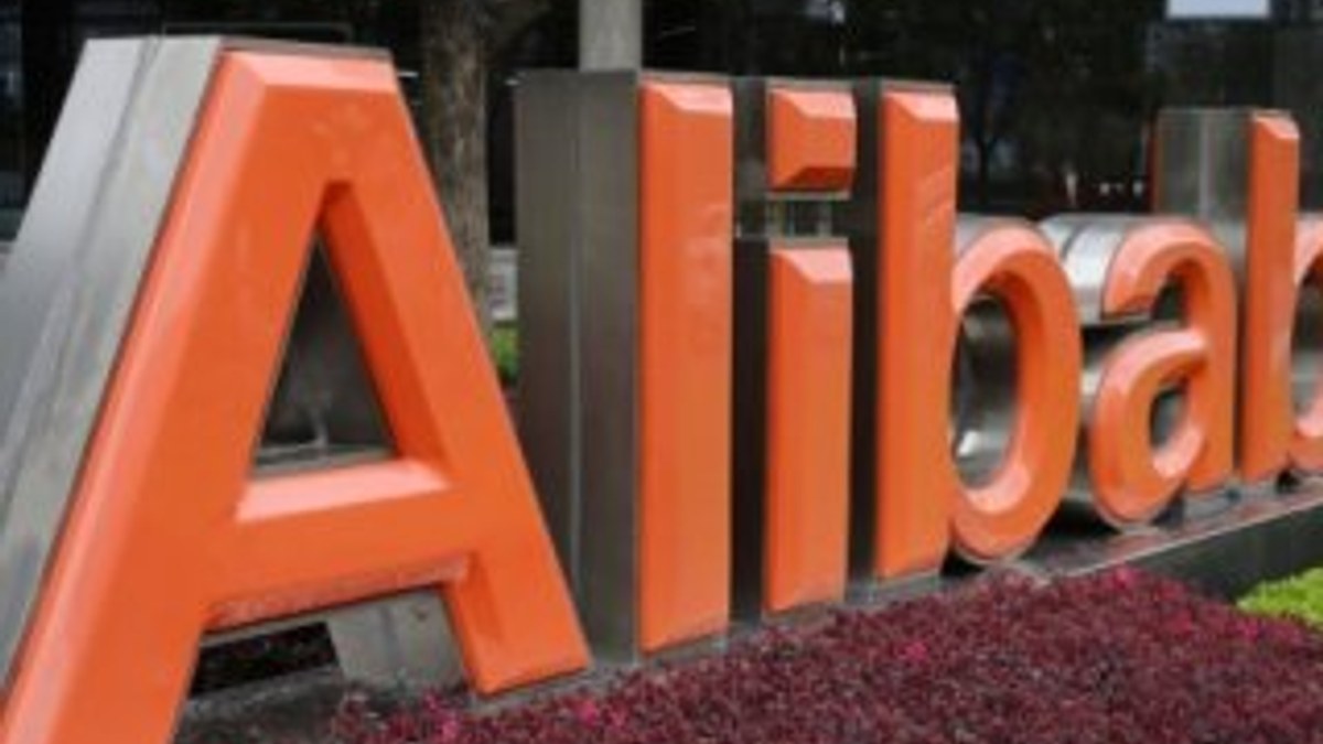 Alibaba akıllı telefon pazarına girdi
