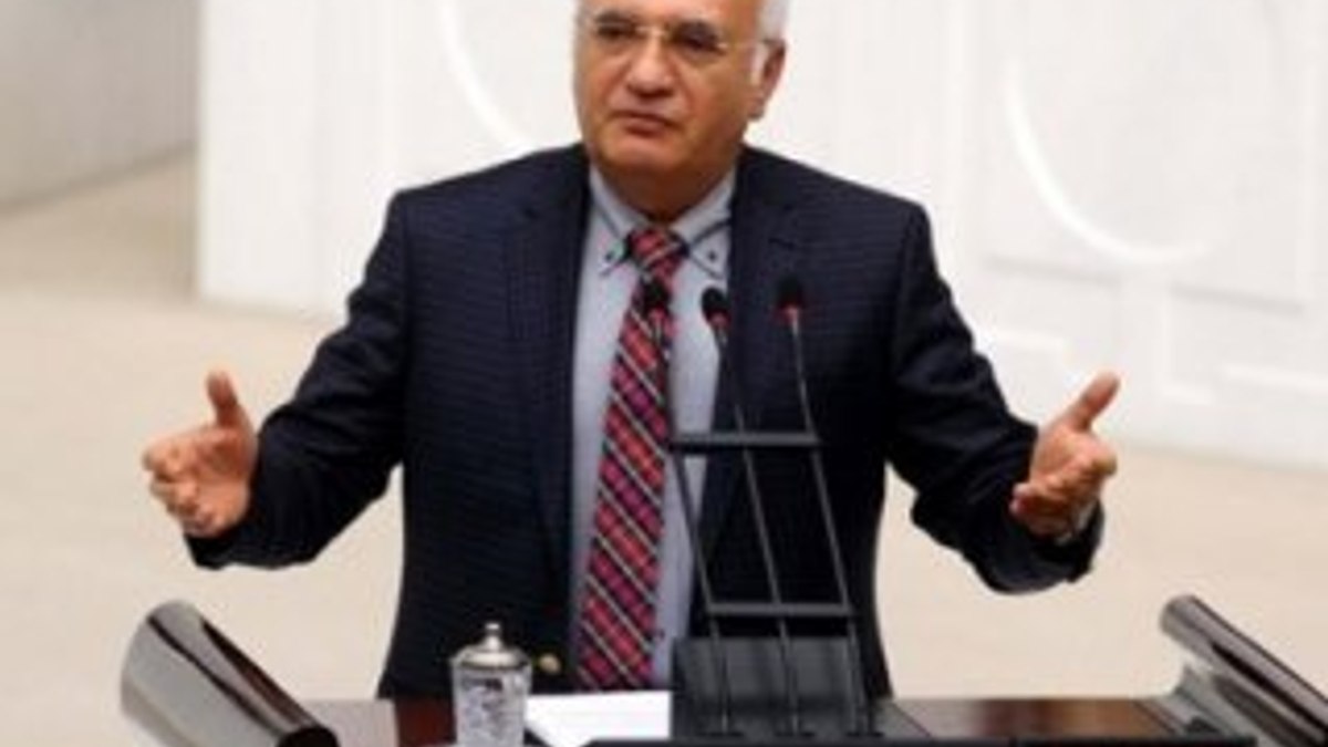 Mustafa Elitaş kimdir