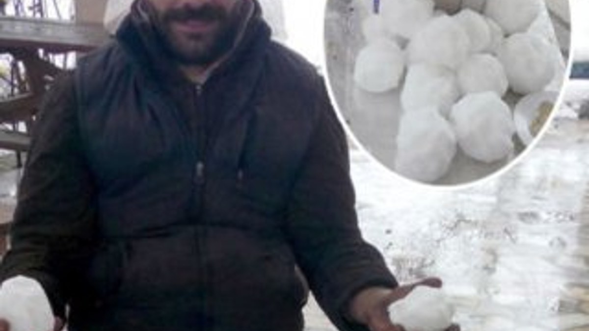 Bursalı girişimci 50 kuruşa kar topu sattı