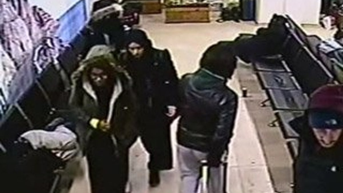 IŞİD'e katılan 3 İngiliz genç kız İstanbul Otogarı'nda