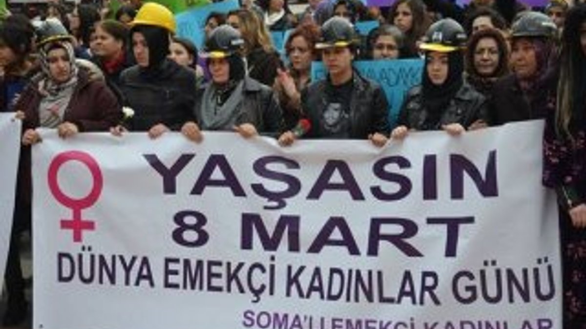 Somalı kadınlar baretle yürüyüş düzenledi