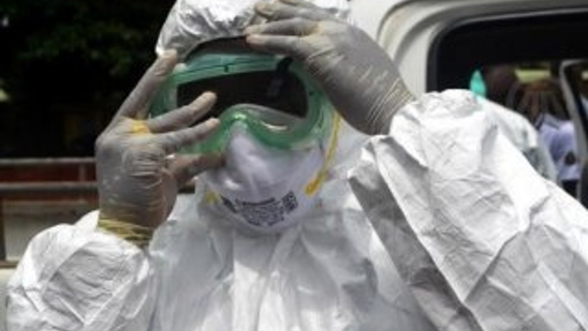 Ebola Batı Afrika'da 10 bin can aldı
