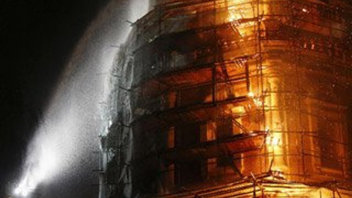 Dünya Mirası listesindeki Novodevichy manastırında yangın
