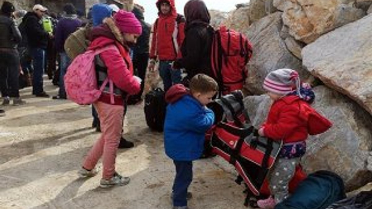 Lastik botla kaçmaya çalışan 40 Suriyeli yakalandı
