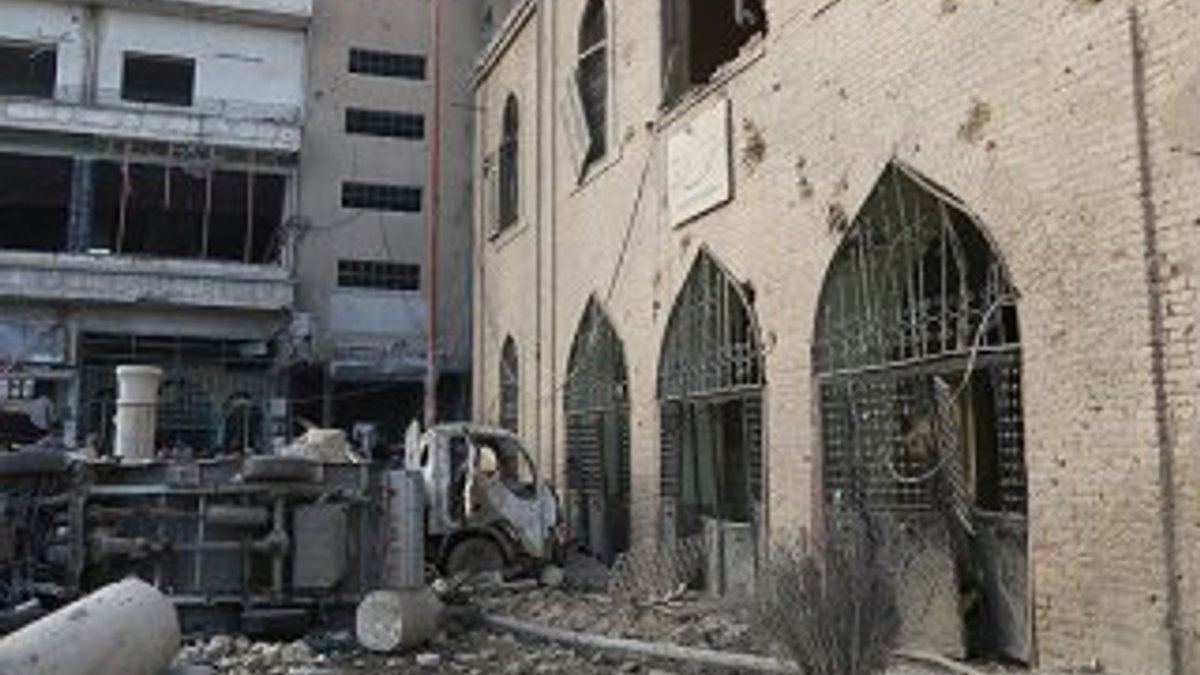 Şam'da camiye hava saldırısı