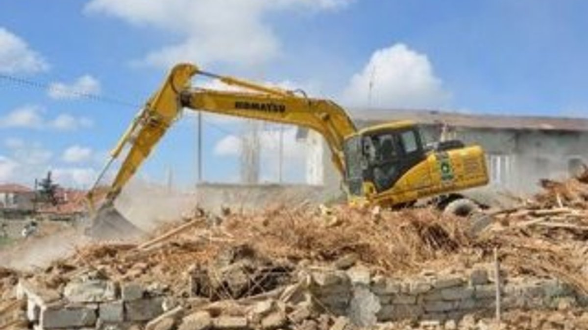 Ereğli'deki terk edilmiş binalar yıkılıyor