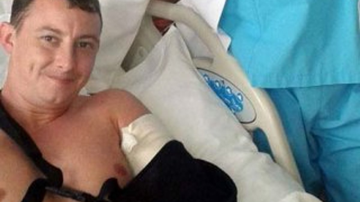 Türk garsonla bilek güreşi yapan turistin kolu kırıldı