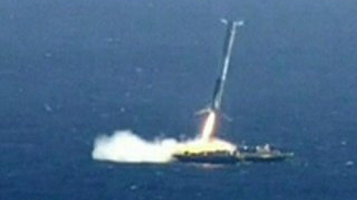 SpaceX roketi okyanusa iniş sırasında çakıldı