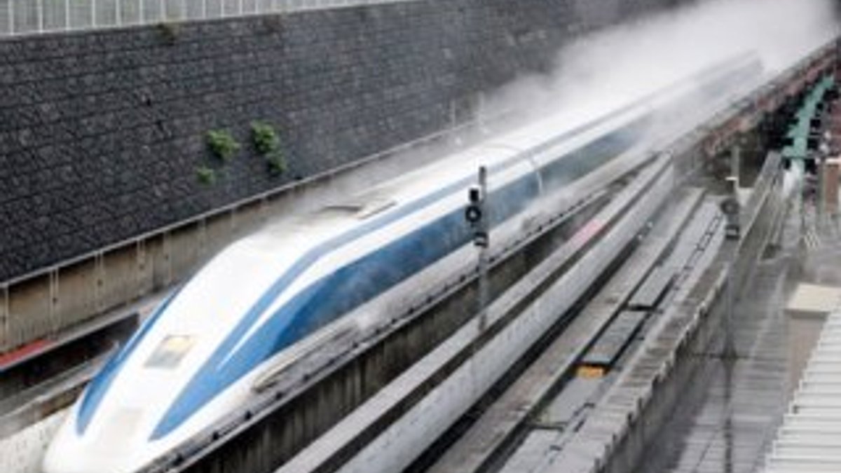 Japonya'nın hızlı treni Maglev 590 km hıza ulaştı