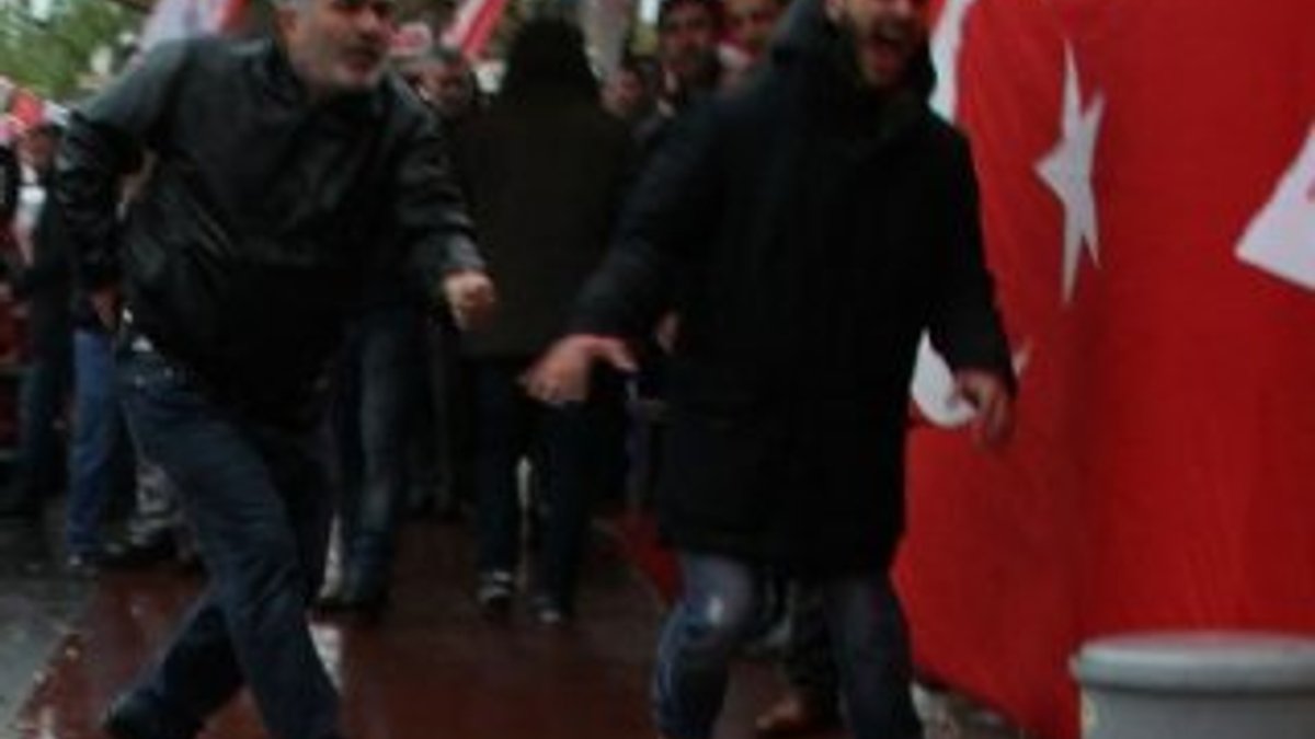 İstanbul'da MHP seçim bürosuna silahlı saldırı