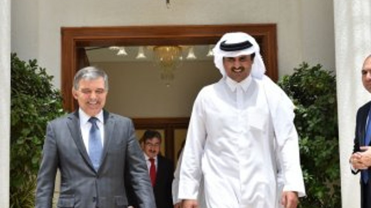 Abdullah Gül Katar Emiri Es-Sani ile bir araya geldi