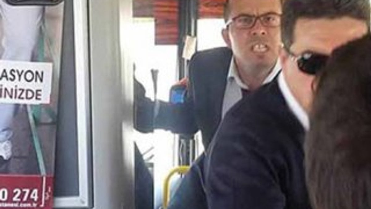 Otobüs şoförü görme engelli yolcuya hakaret etti