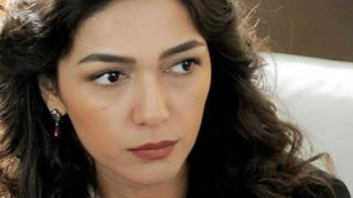 Poyraz Karayel'in İran asıllı güzeli Şebnem Hassanisoughi