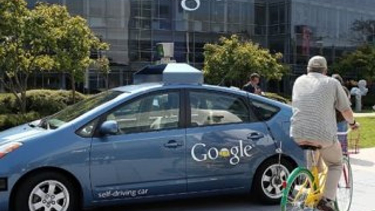 Google'ın sürücüsüz aracı 11 kaza yaptı