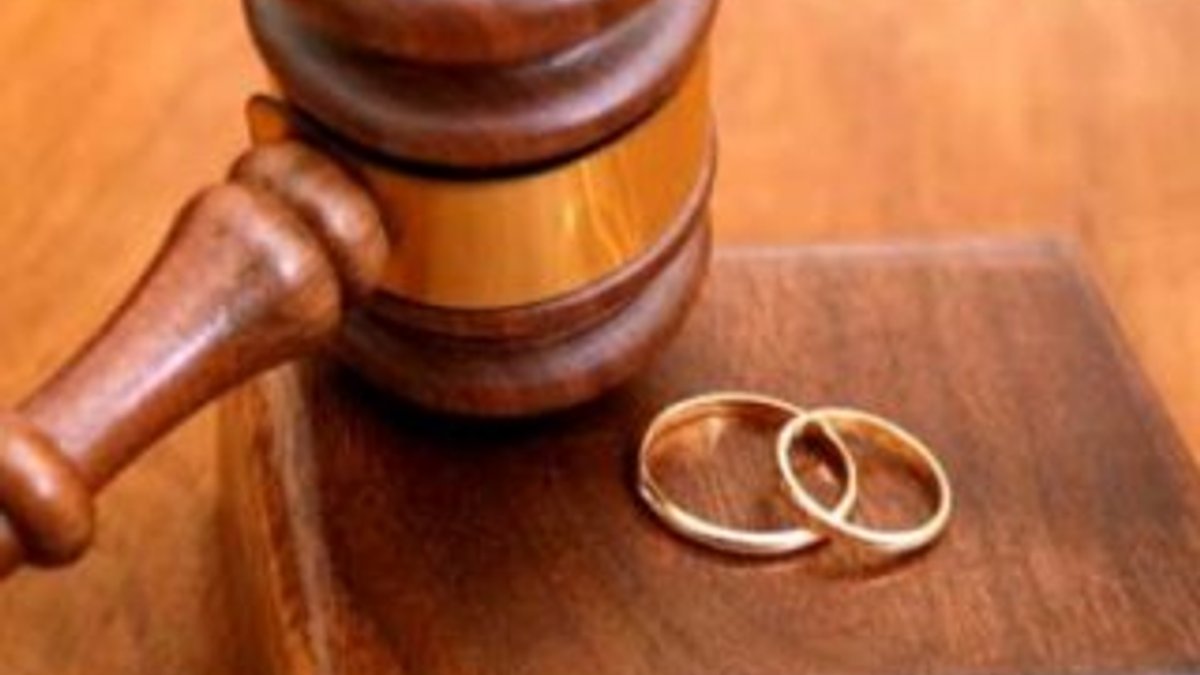 Mahkeme tecavüzcü kocadan boşanmaya izin vermedi
