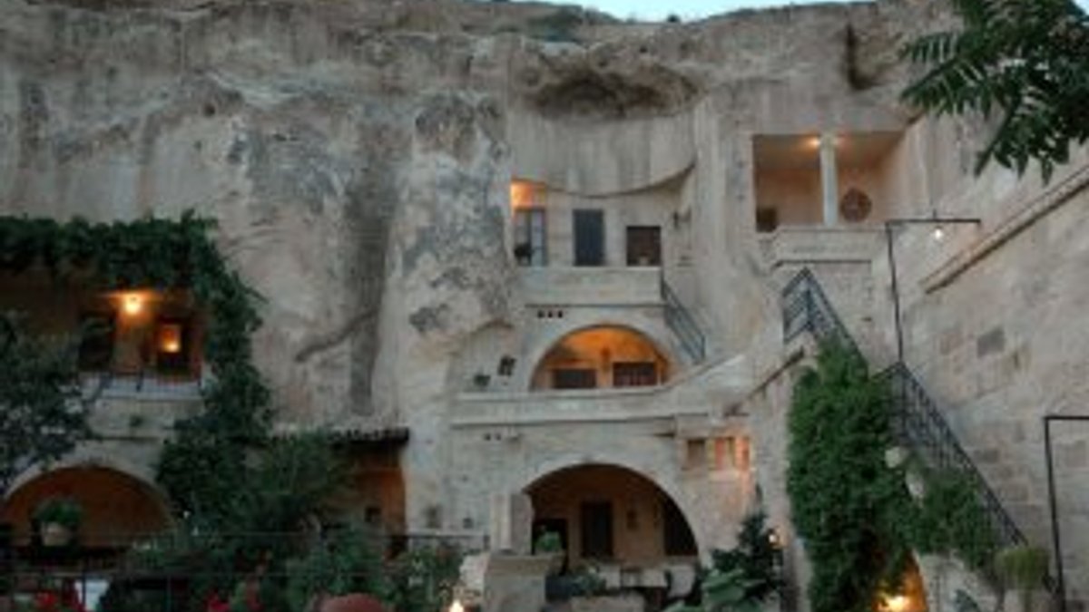 Kapadokya'daki kaya oyma evler butik otele dönüştürülüyor