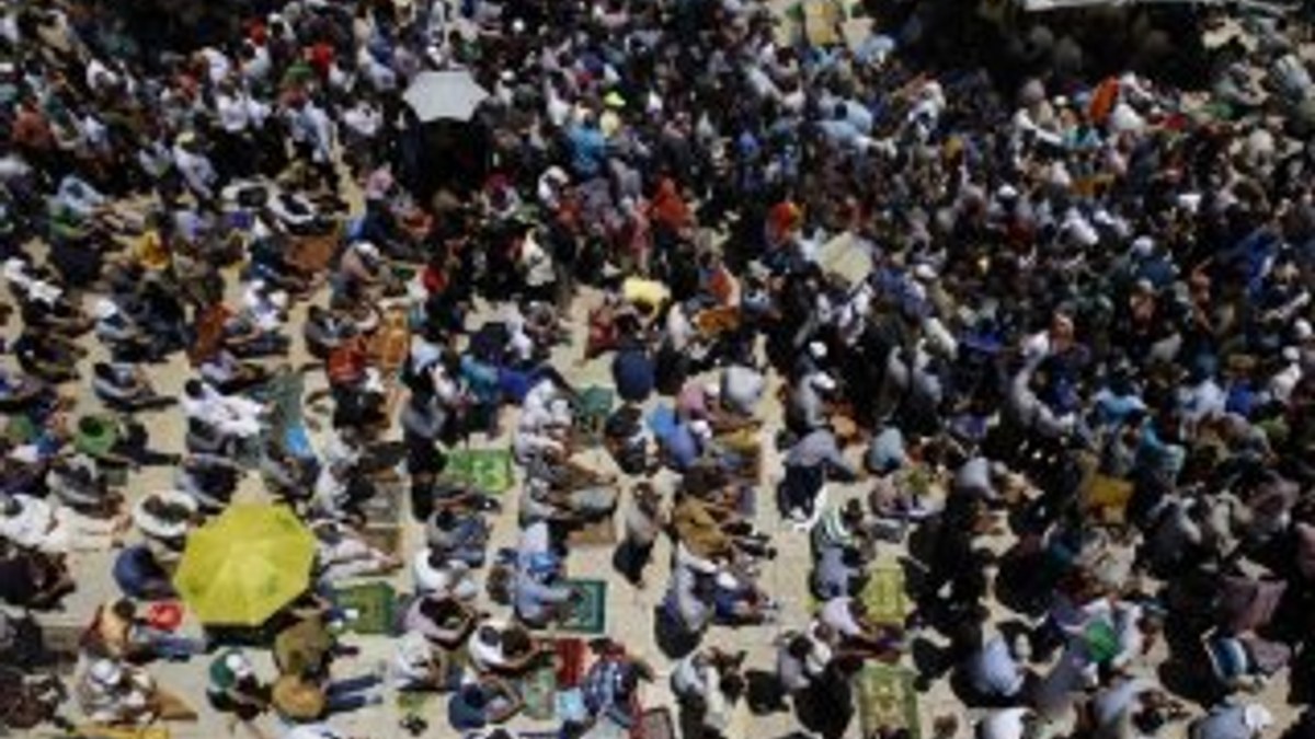 Ramazan'da yüzbinler Mescid-i Aksa'ya akın etti