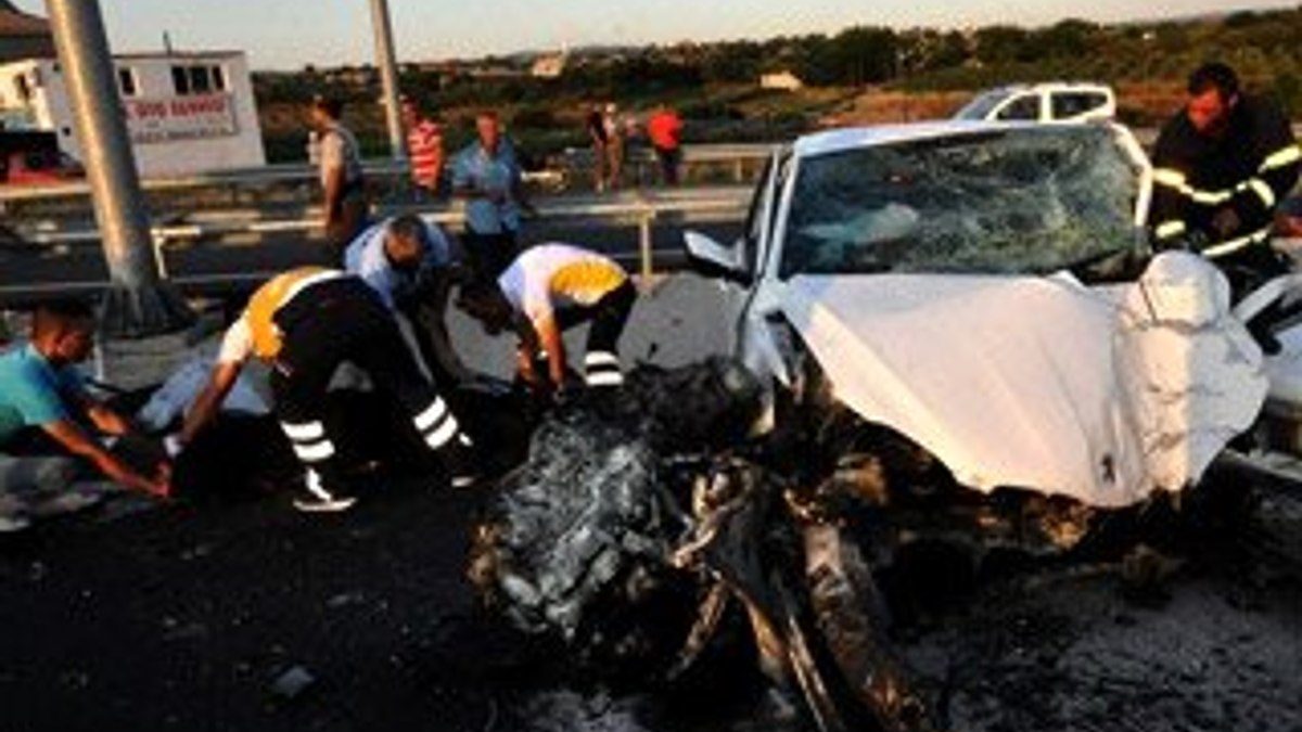 Çanakkale'de kaza: 3 ölü
