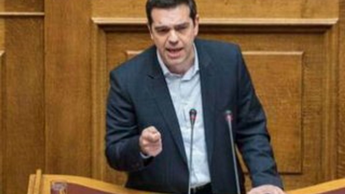 Yunanistan Başbakanı Çipras pes etti