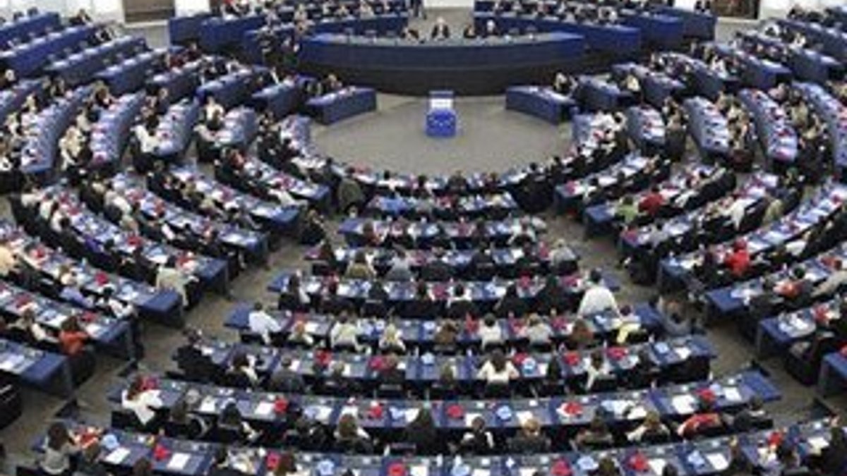 Avrupa Parlamentosu'nda Srebrenitsa katliamı anıldı
