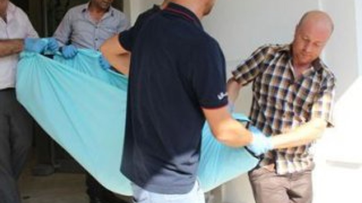 Cinnet getiren adam eşini ve oğlunu öldürüp intihar etti