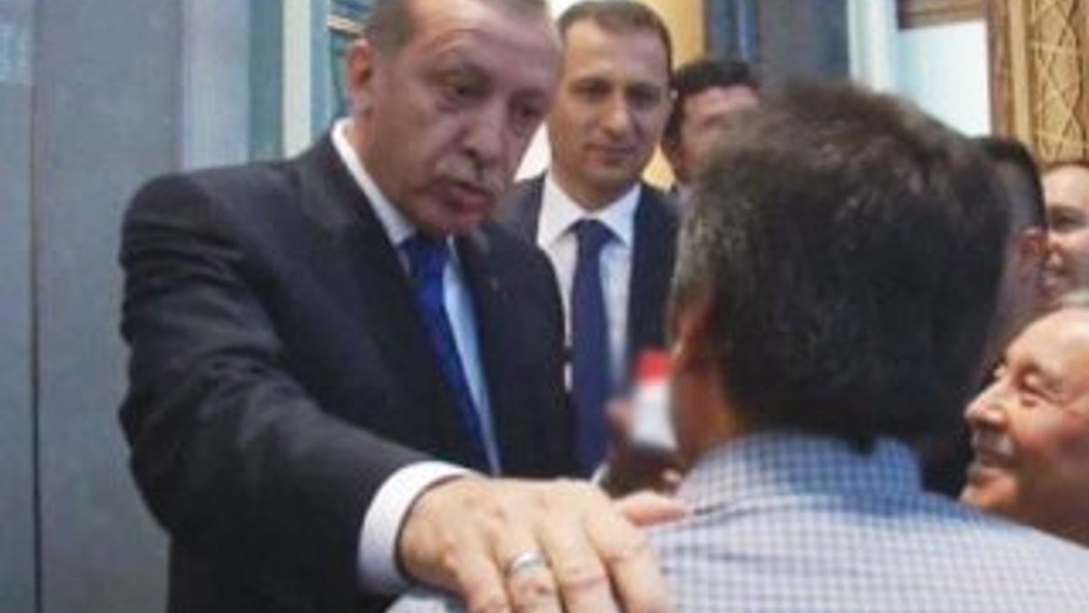 Erdoğan'dan sigara içen vatandaşa: Bıraktım de bakayım