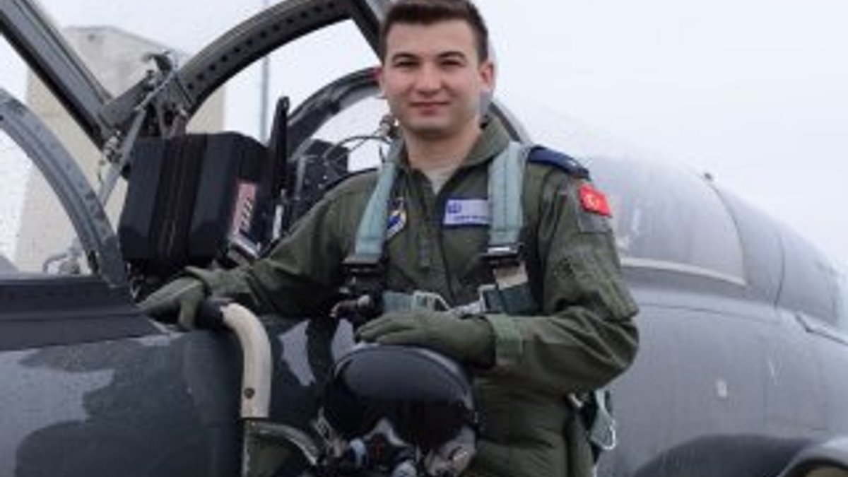NATO'da eğitim gören Türk savaş pilotunun büyük başarısı