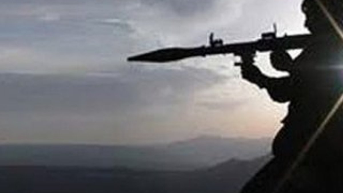 Mardin Derik'te polis aracına PKK saldırısı