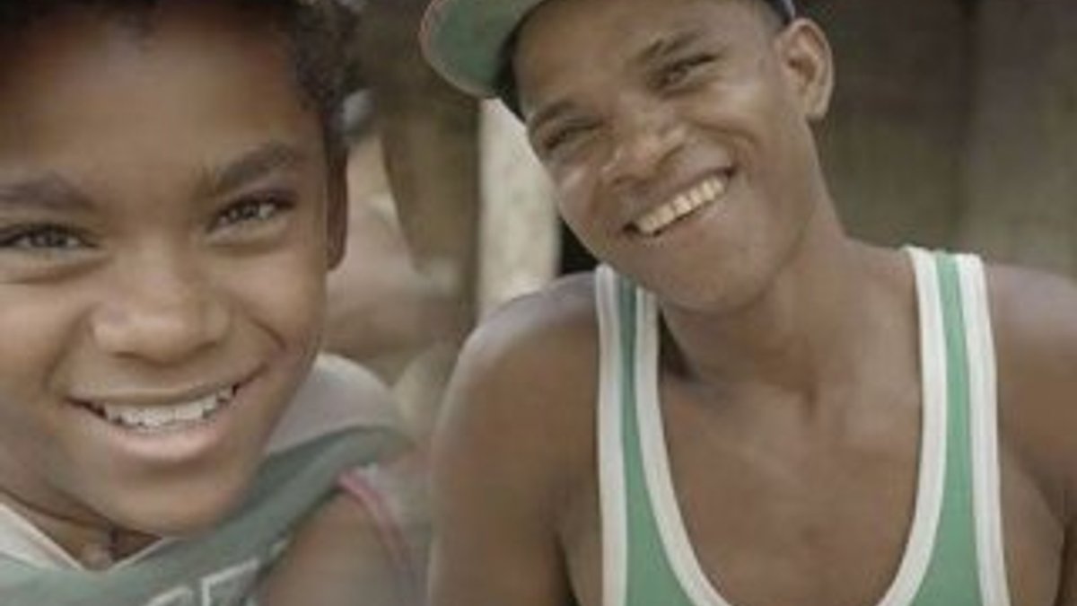 Dominik Cumhuriyet'inde kız olarak doğup erkek oluyorlar