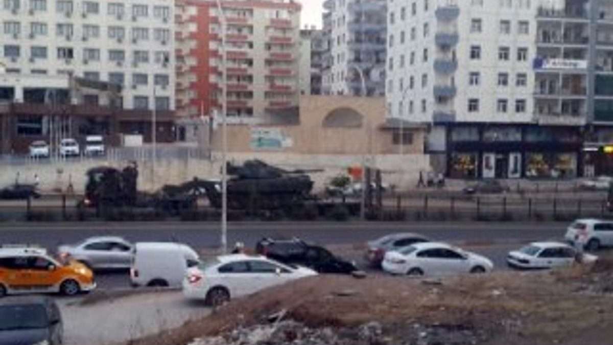 Diyarbakır’a tank sevkiyatı
