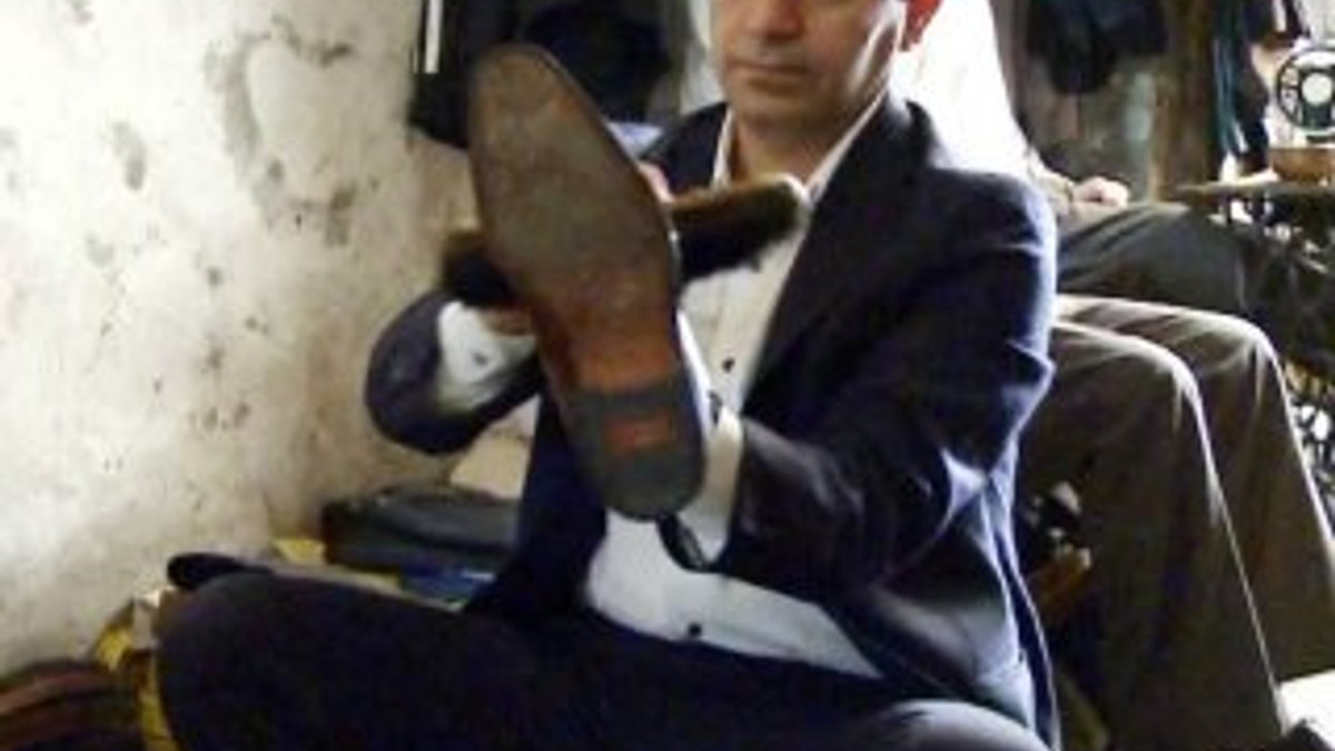 Osman Baydemir ayakkabı boyadı
