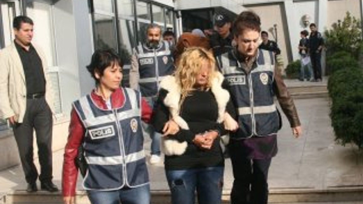 Bursa'da fuhuş yaptıran dev çete çökertildi