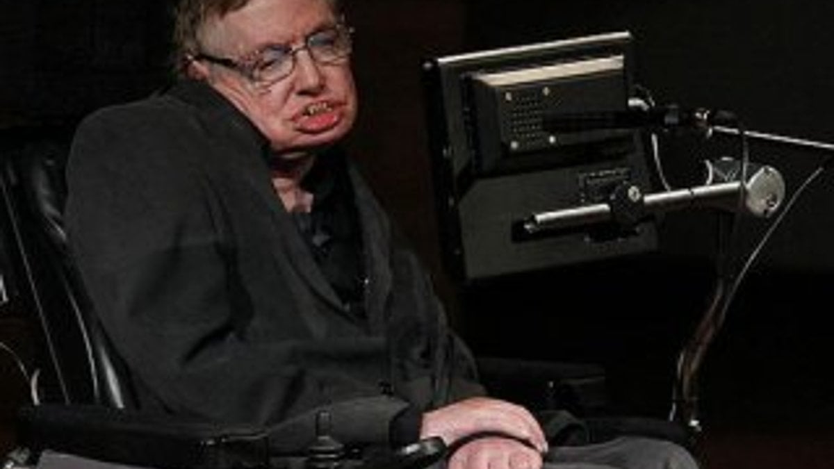 Stephan Hawking: Evreni bile çözeriz ama kadınları asla