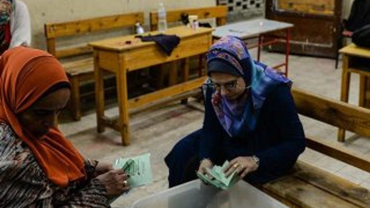 Mısır'da parlamento seçimlerine düşük katılım