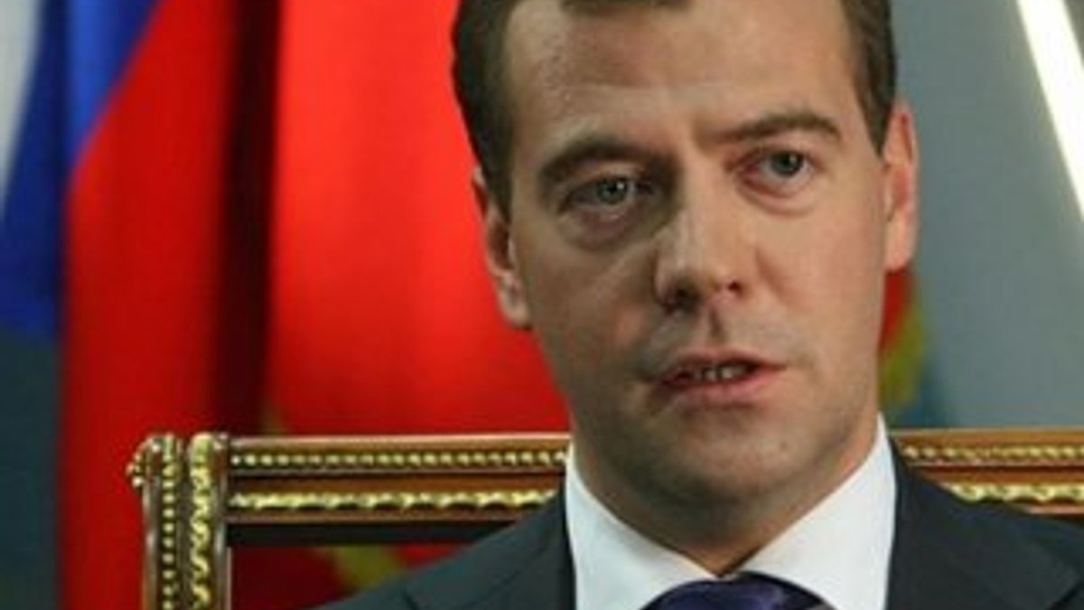 Rusya Başbakanı Medvedev: Ortak projeler rafa kalkabilir