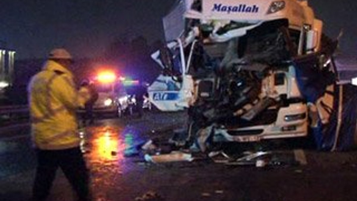 İstanbul TEM Otoyolu'nda kaza: 2 yaralı