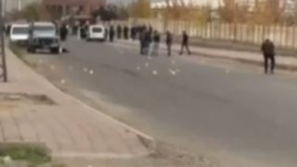 Diyarbakır'da hain saldırı: 3 polis yaralı